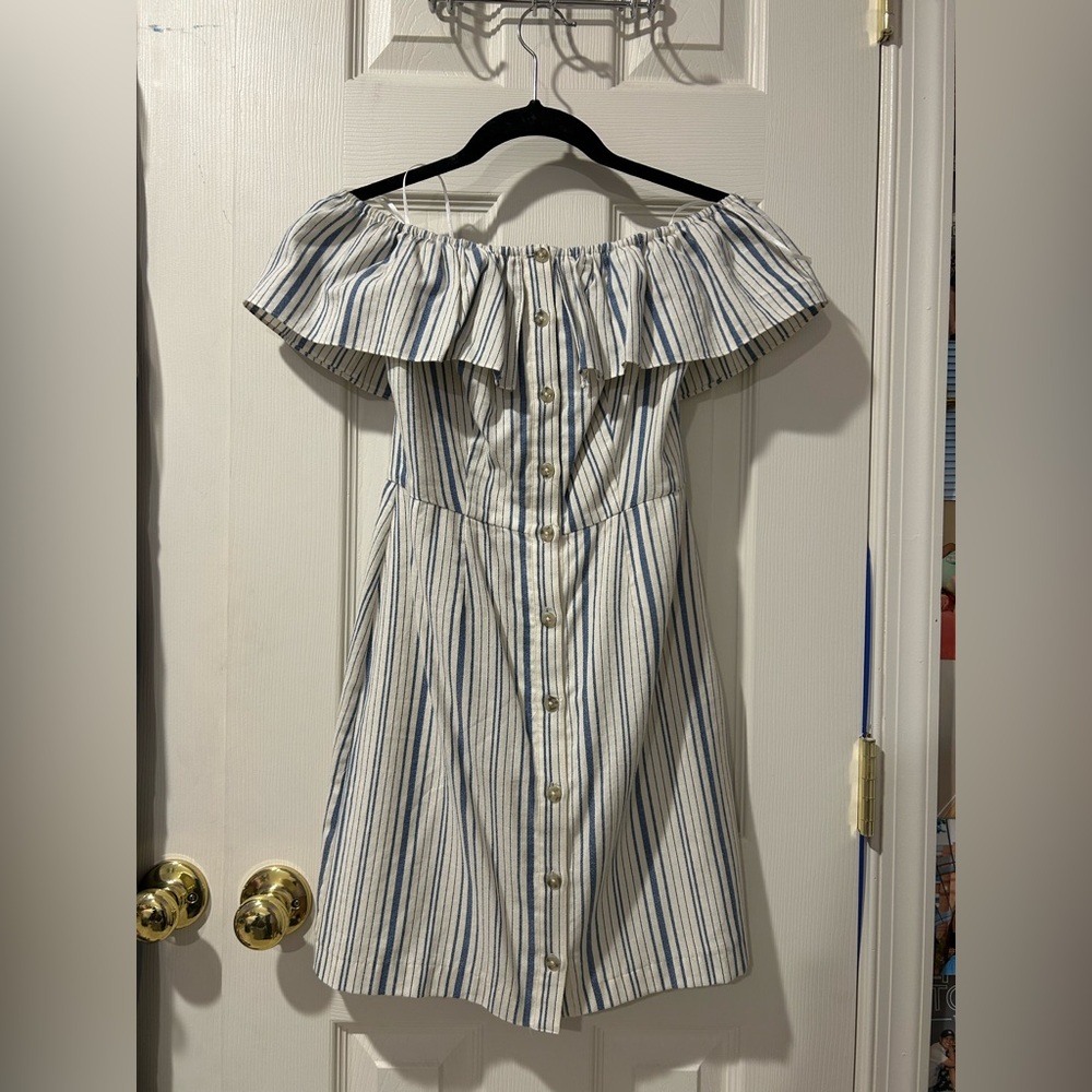 button off-the-shoulder dress